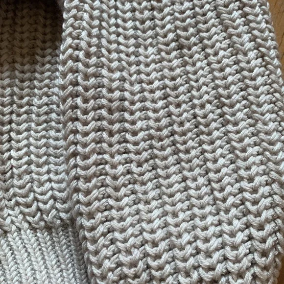 NWT Nui Organics 100% Soft Merino Wool Fisherline Sweater - Picture 6 of 8